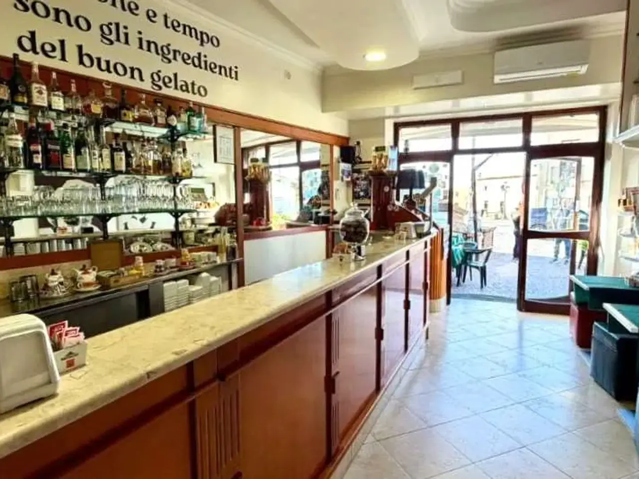 Palazzina commerciale in Piazza Giovanni Amellino 16, Belvedere Marittimo, {3} - Foto 1