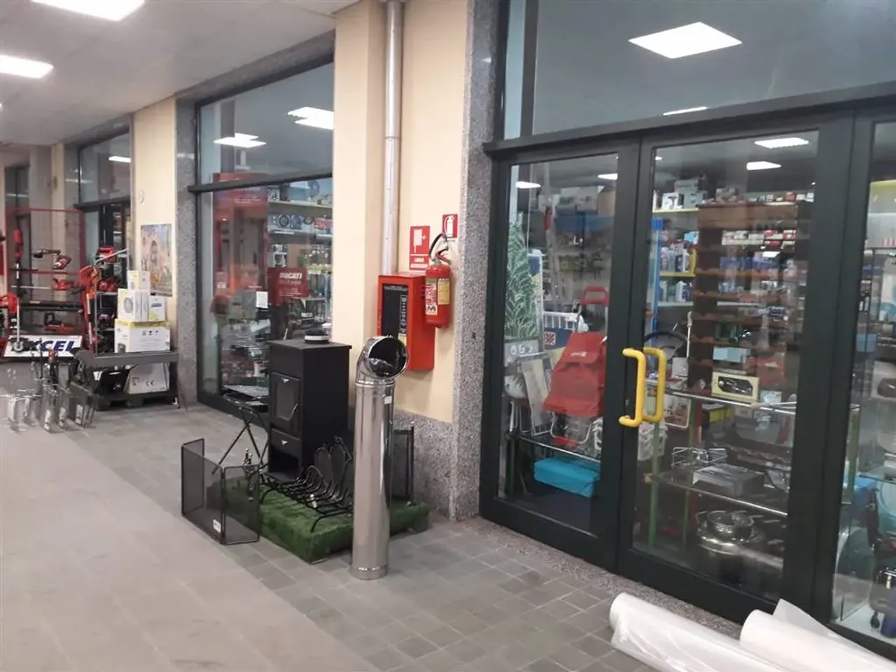 Locale commerciale in  Guardiagrele, Guardiagrele, {3} - Foto 1