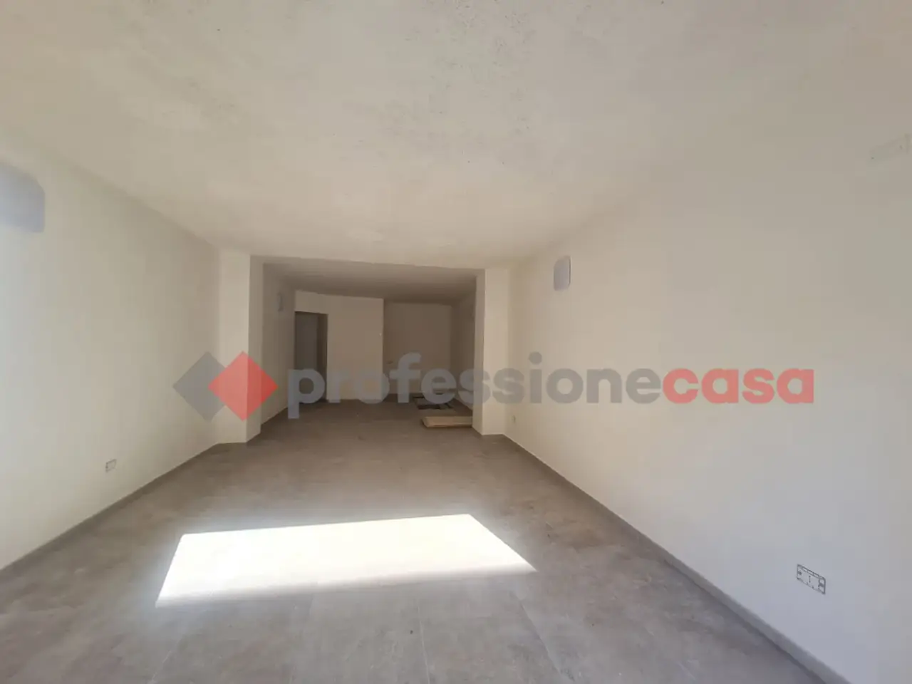 Negozio in Corso Nazionale 126, Scafati, {3} - Foto 2