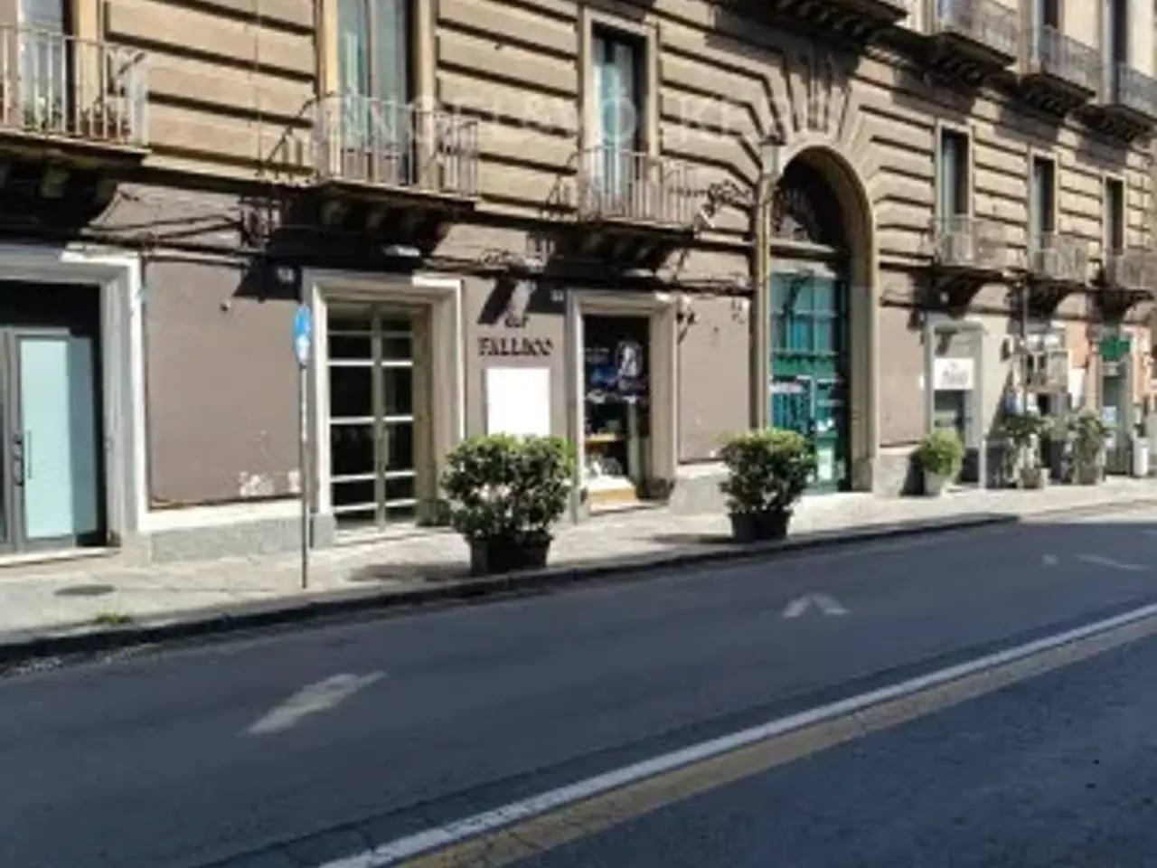 Negozio in Via Etnea 408, Catania, {3} - Foto 2