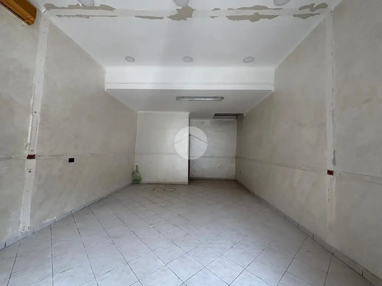 Negozio in Via Marchese Giuseppe Palmieri 47, Napoli, {3} - Foto 1