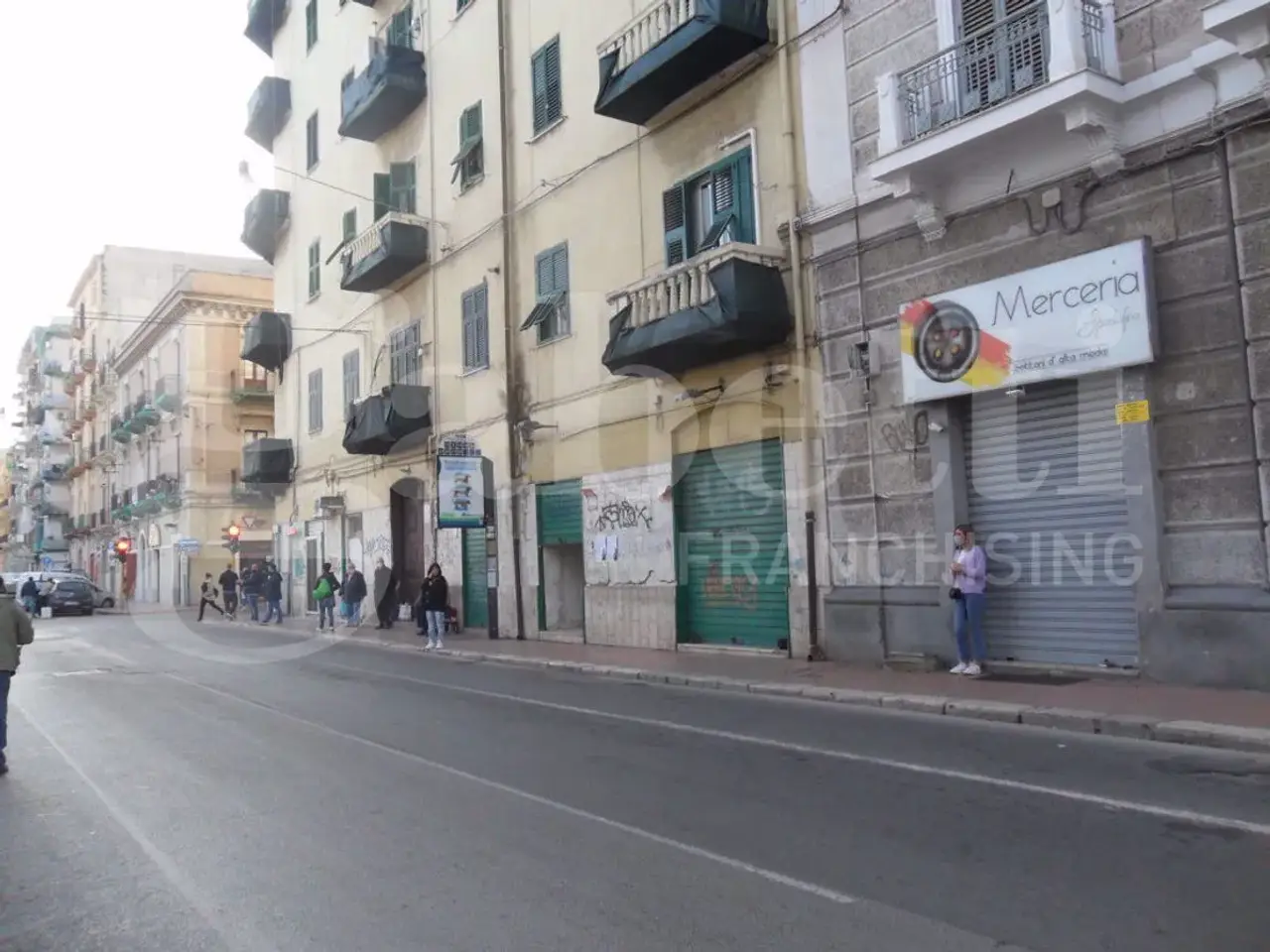 Negozio in Via Principe Amedeo 276, Taranto, {3} - Foto 2