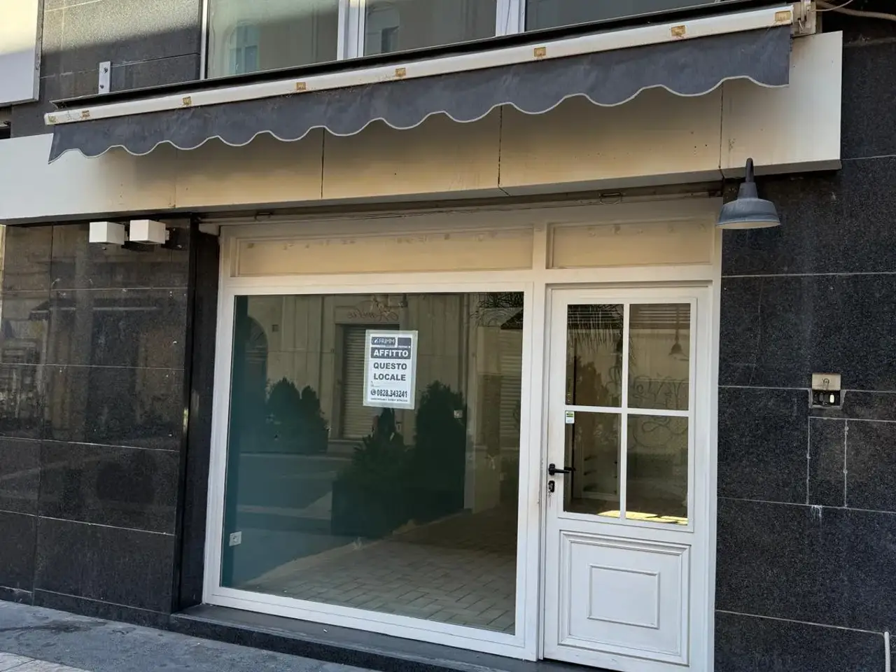 Negozio in Via Italia 8, Battipaglia, {3} - Foto 1