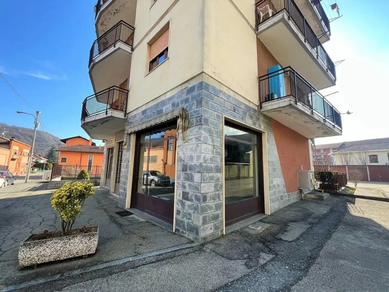 Negozio in Via Cavalieri di Vittorio Veneto 37, Andorno Micca, {3} - Foto 1