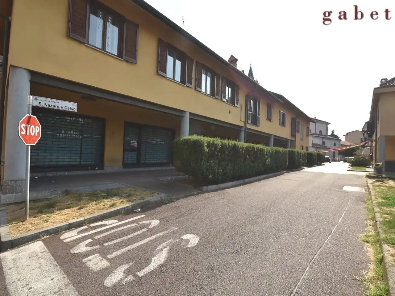 Negozio in Via Nazaro E Celso 12, Vittuone, {3} - Foto 2