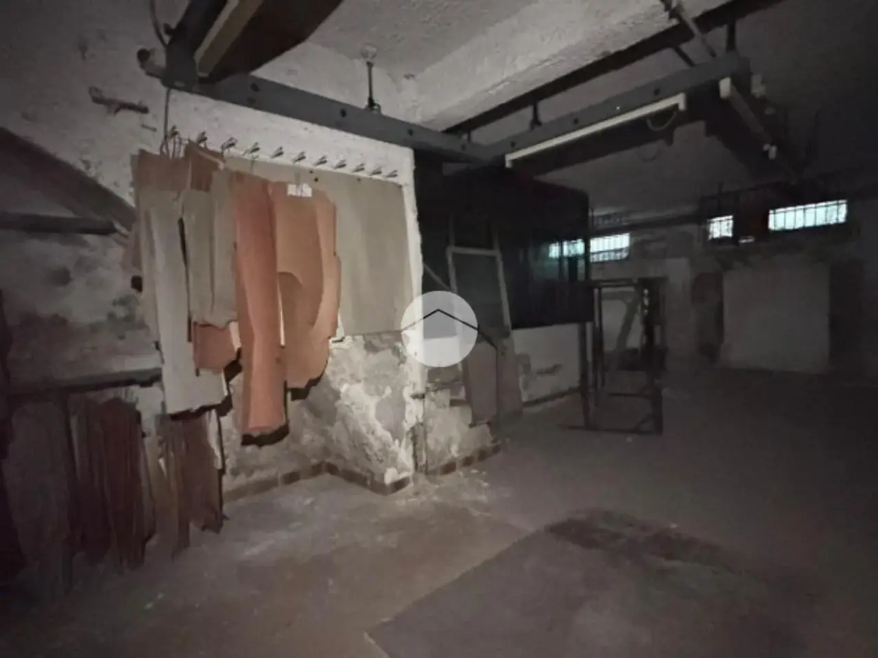 Magazzino in Via Michele Guadagno 58, Napoli, {3} - Foto 2