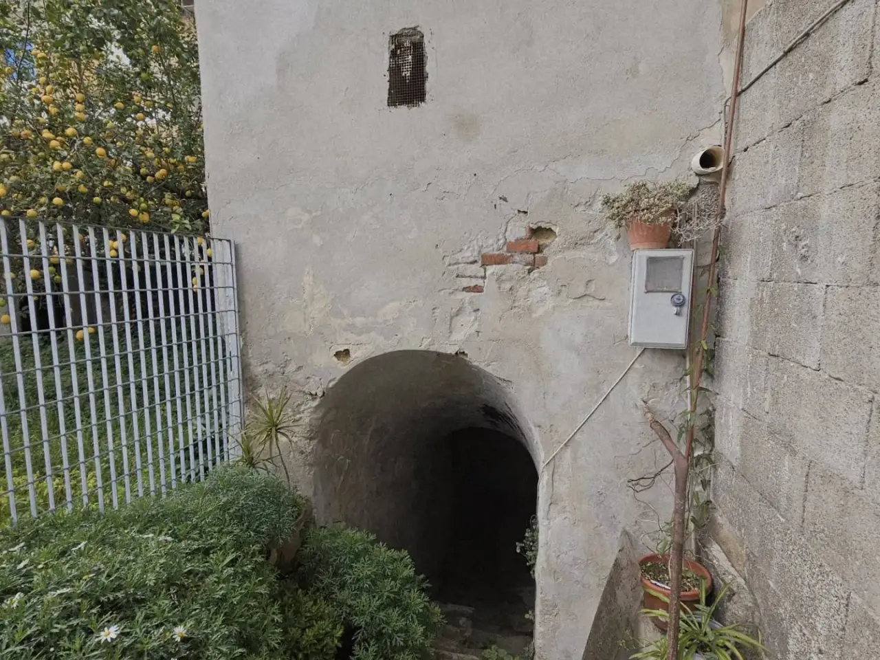 Esercizio commerciale in Via Risorgimento, Napoli, {3} - Foto 1