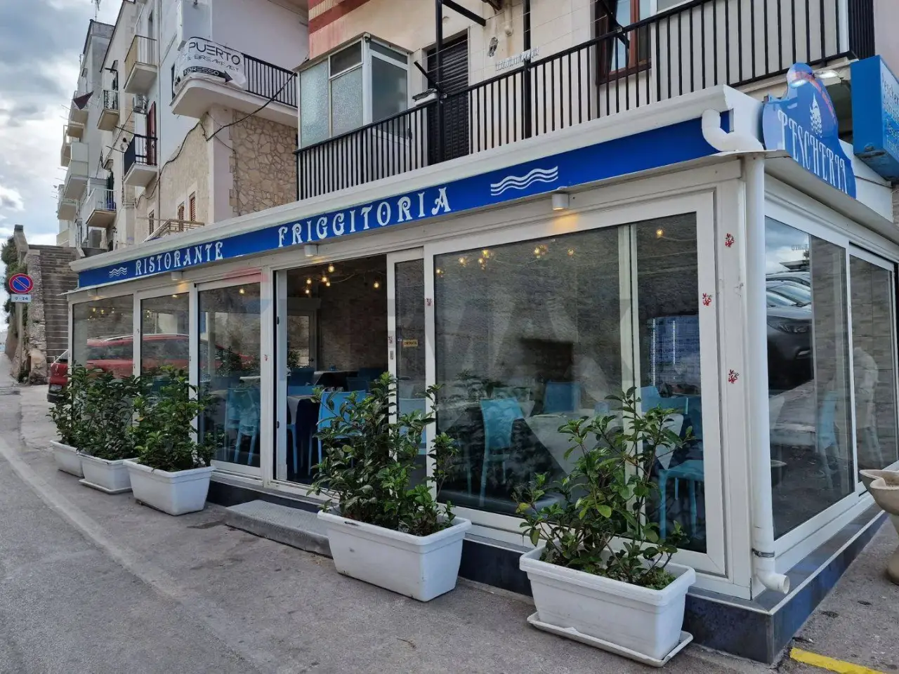 Negozio in Via Magellano 19, Vieste, {3} - Foto 1