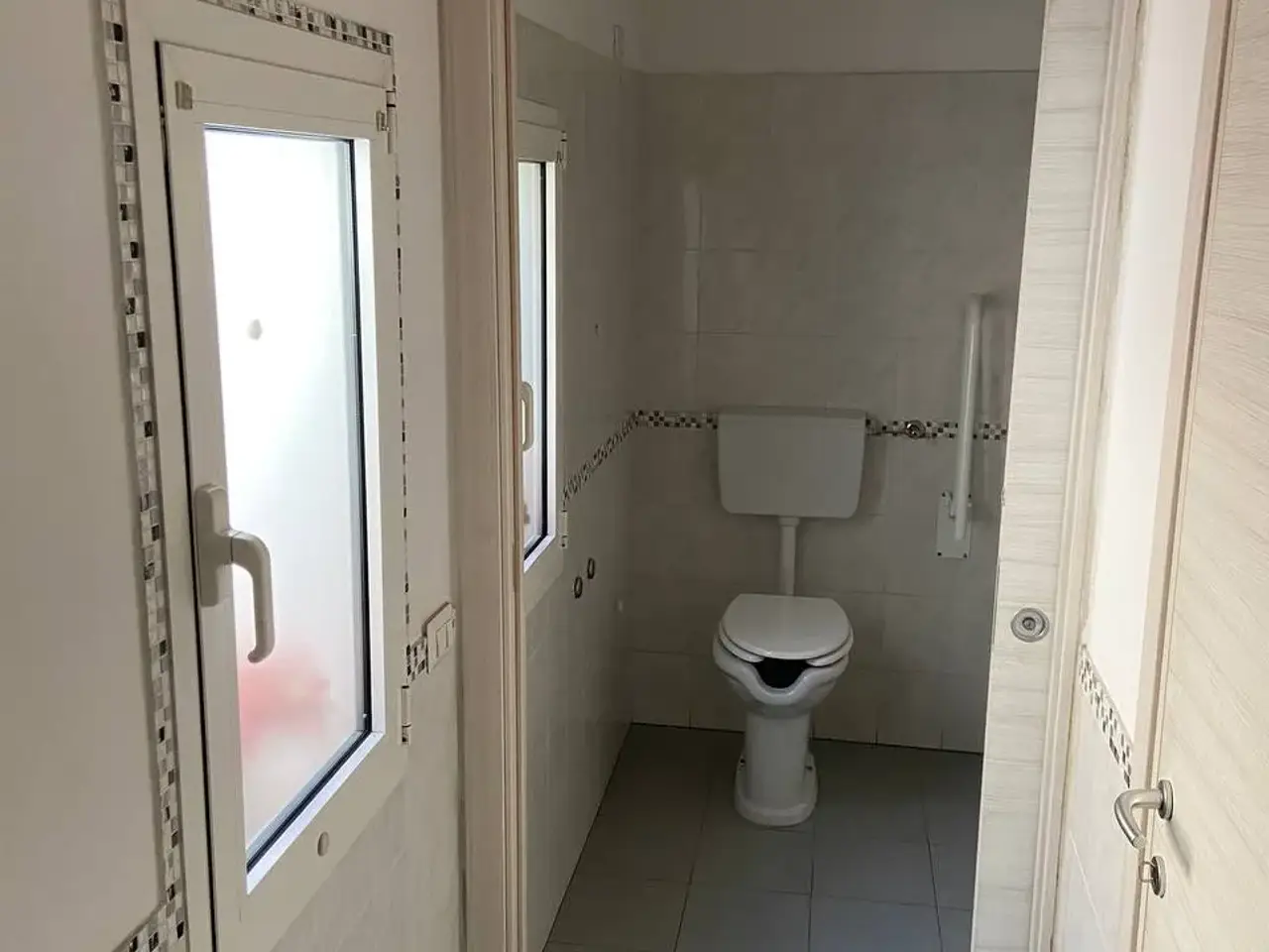 Negozio in Via Goffredo Mameli 39, Olbia, {3} - Foto 1