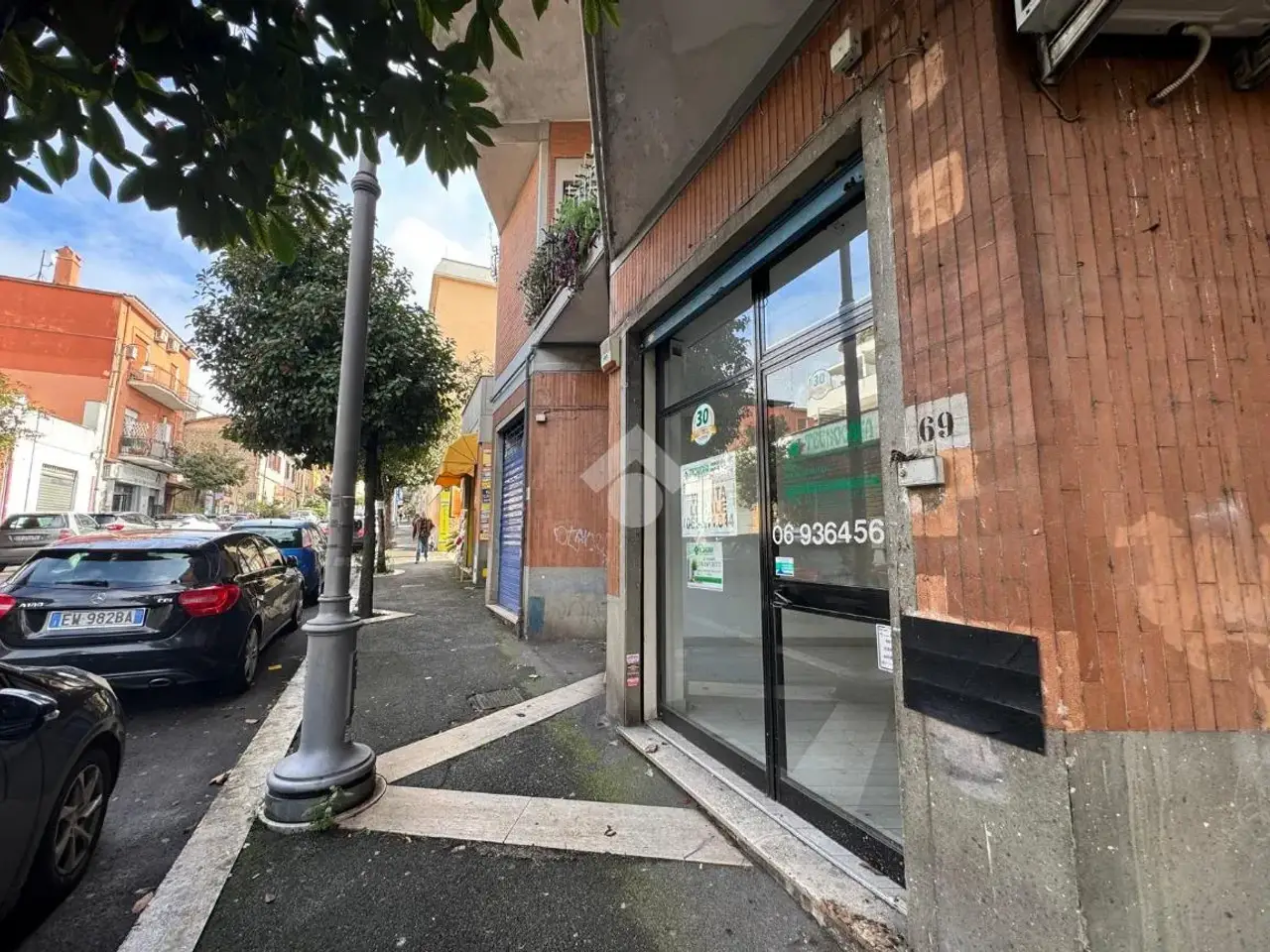 Negozio in Via Fratelli Colabona 67, Genzano Di Roma, {3} - Foto 1
