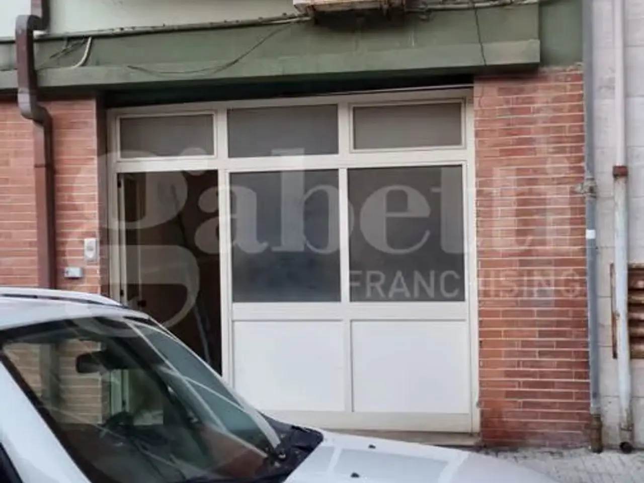 Negozio in Via Seneca 30, Brindisi, {3} - Foto 1