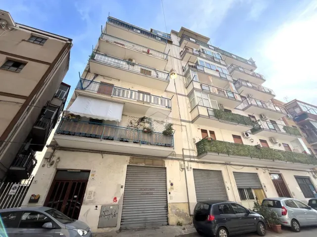 3-room flat in Via Ustica 18, Palermo - Photo 1