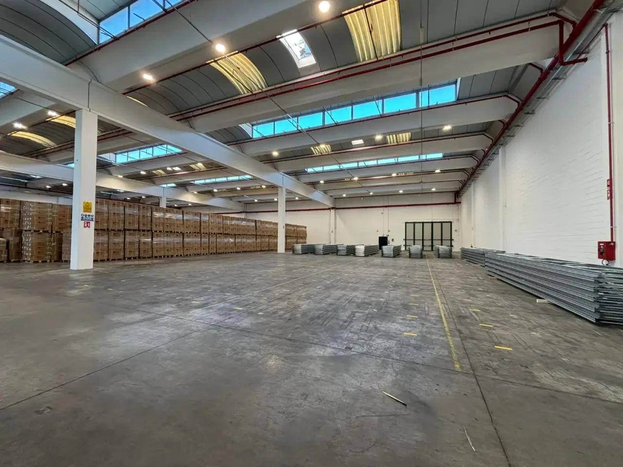 Capannone in Viale delle Industrie, Cambiago, {3} - Foto 1