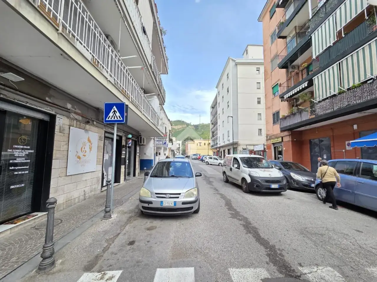 Negozio in Via Montevergine 16, Napoli, {3} - Foto 1
