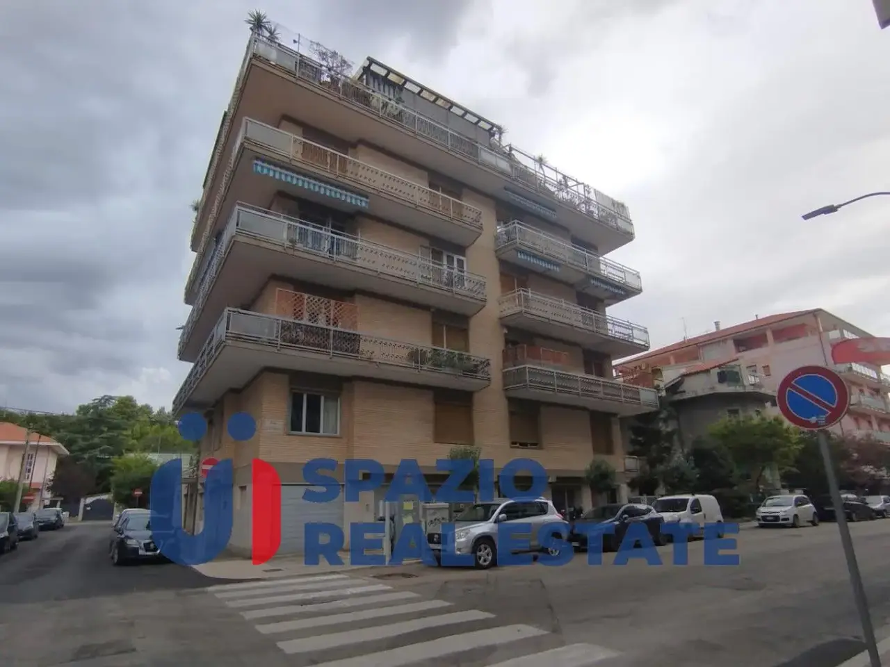 Magazzino in Via Raffaello Sanzio 37, Pescara, {3} - Foto 1