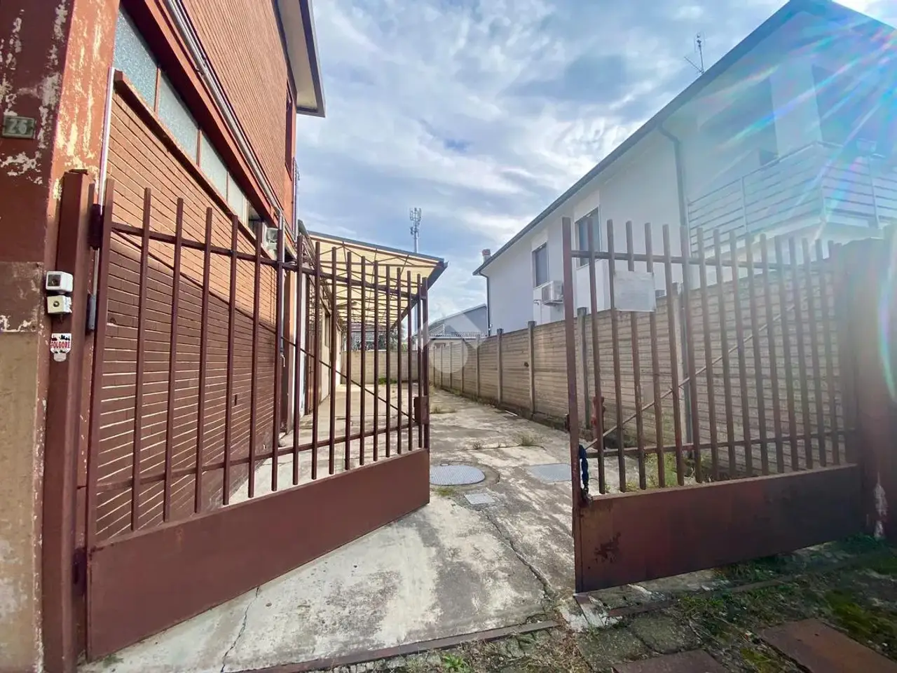 Capannone in Via Luigi Galvani 28, Gaggiano, {3} - Foto 2