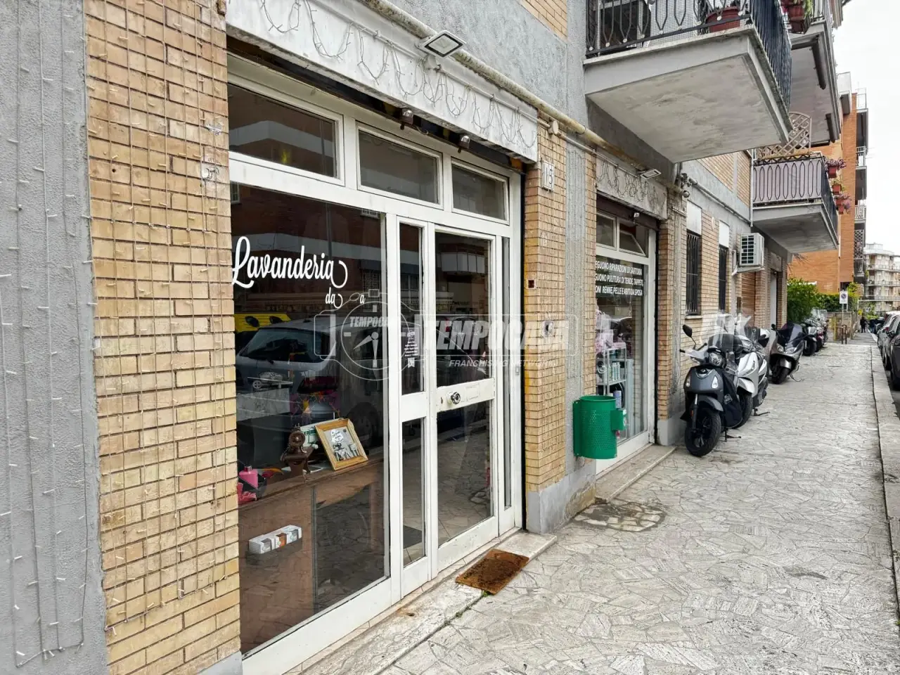 Negozio in Via Vincenzo Vela 15, Roma, {3} - Foto 2