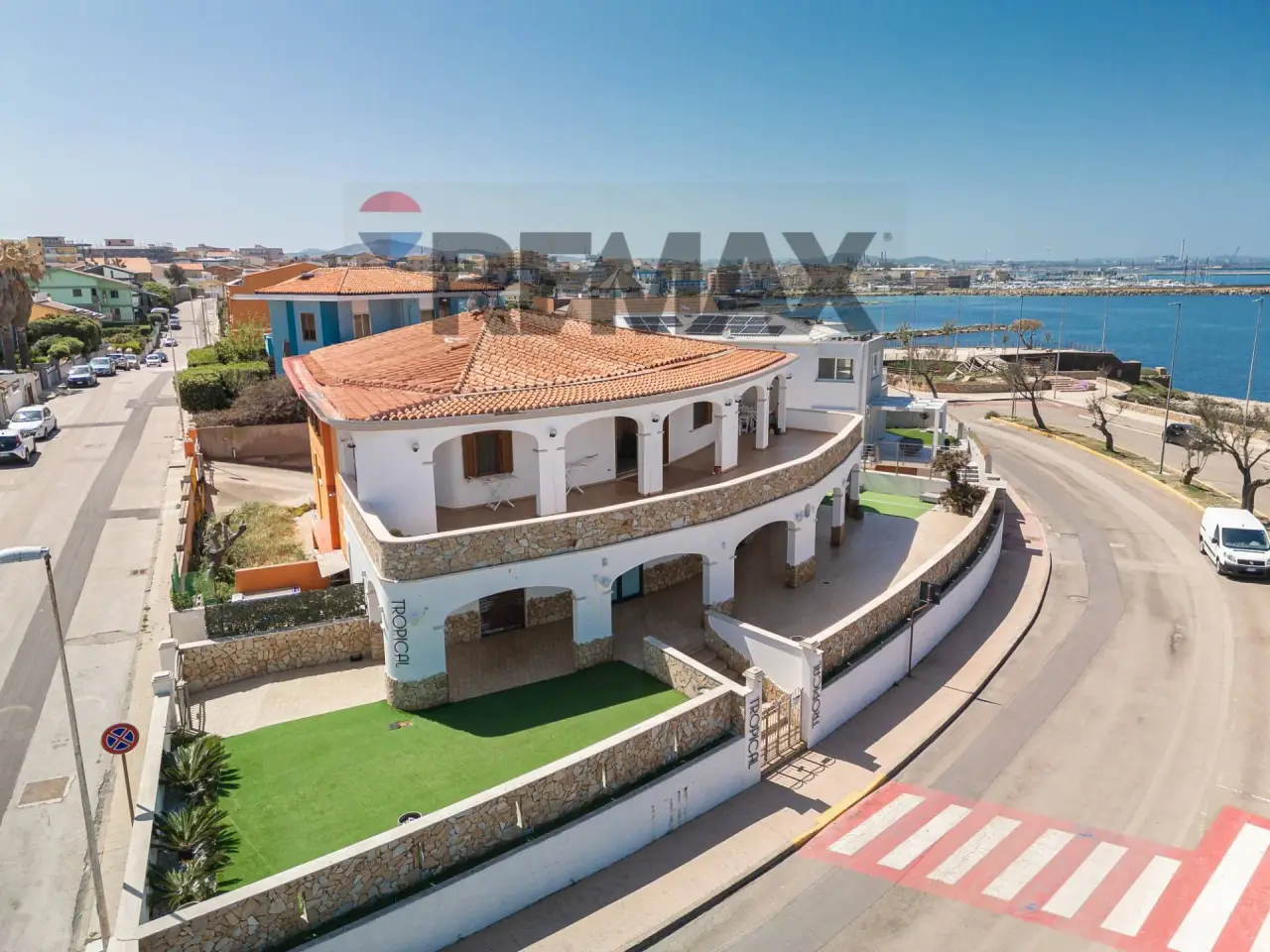 Negozio in Lungomare Balai 70, Porto Torres, {3} - Foto 1