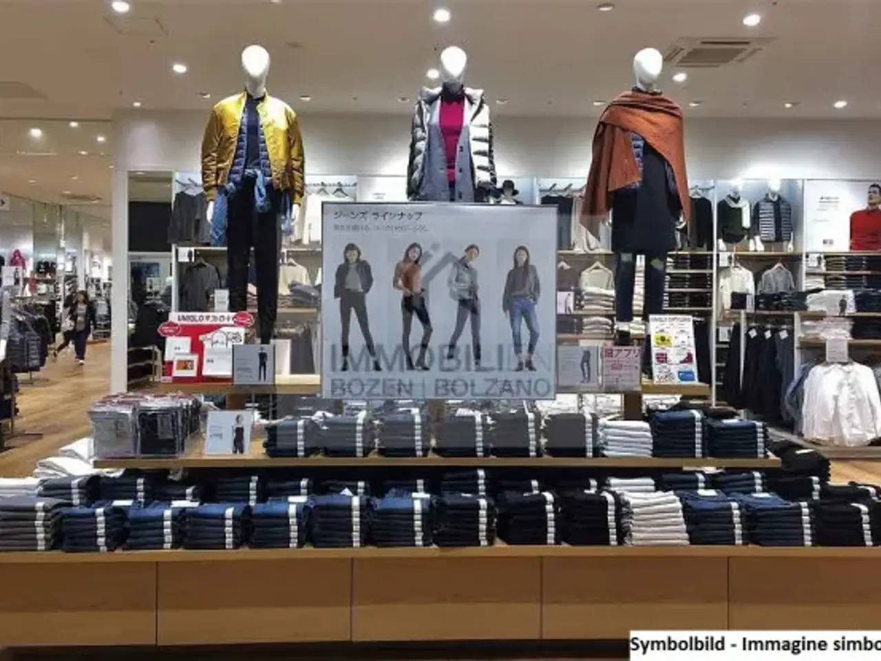 Negozio in Via Alessandro Volta 17, Bolzano, {3} - Foto 1
