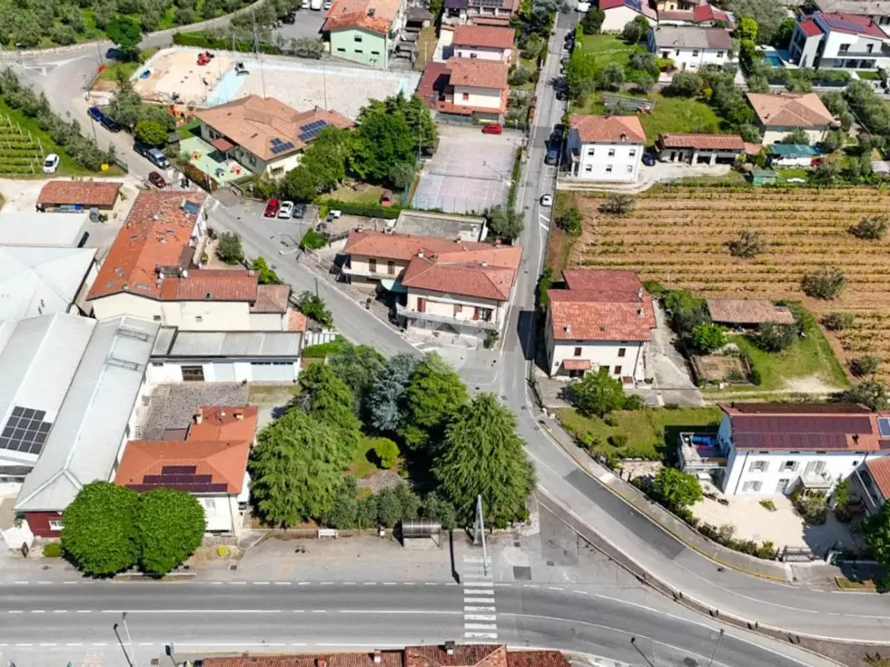 Negozio in Via XX Settembre 6, Puegnago Sul Garda, {3} - Foto 2