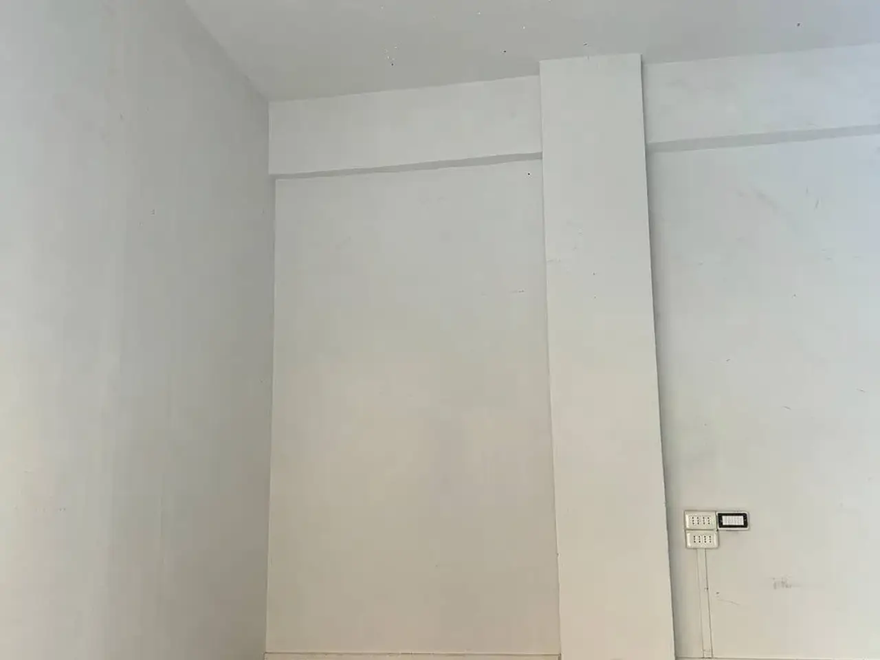 Negozio in Via Calata San Vito 20, Salerno, {3} - Foto 1