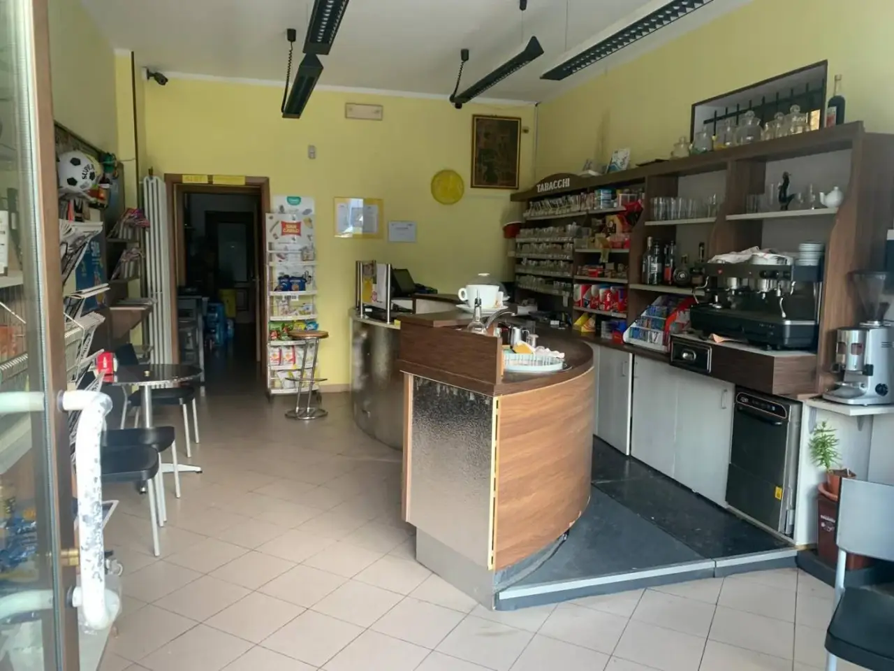 Esercizio commerciale in Piazza Colonnello C. Amione Vische, Vische, {3} - Foto 2