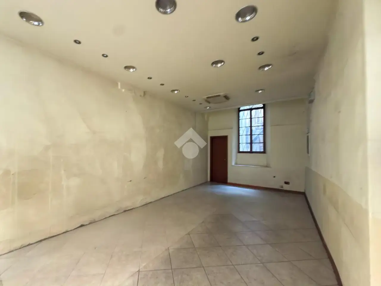 Negozio in Via San Giuliano 5, Piacenza, {3} - Foto 2