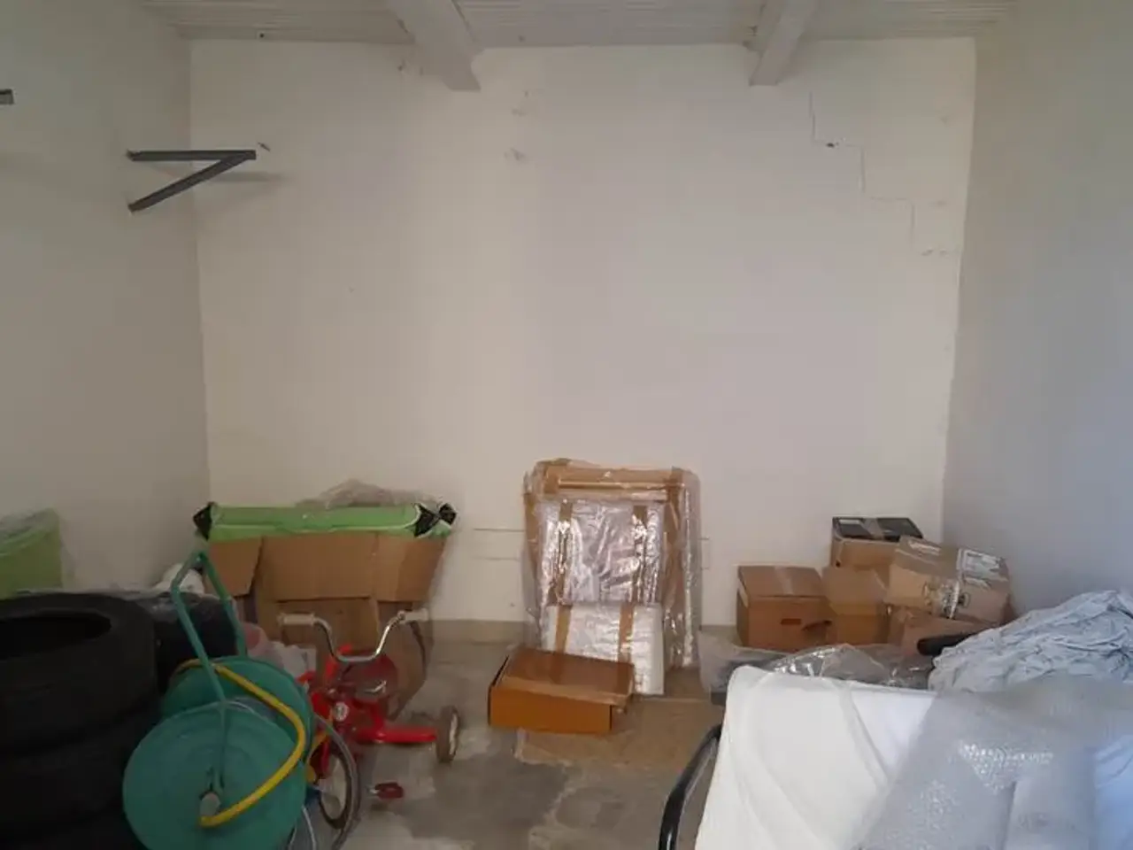 Parcheggio chiuso in Ravarino, Via Roma, Ravarino, {3} - Foto 2