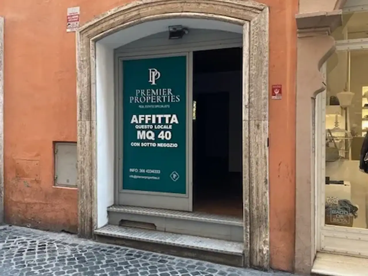 Negozio in Via Vittoria, Roma, {3} - Foto 1