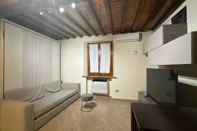 One-room flat in {3}, Borgo degli Studi - Photo 1