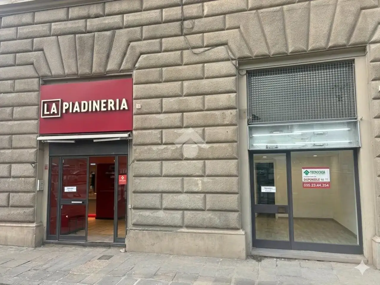 Negozio in Piazza Cesare Beccaria, Firenze, {3} - Foto 1