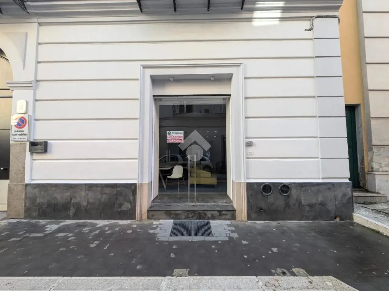 Negozio in Via Fulvio Renella 8, Caserta, {3} - Foto 1