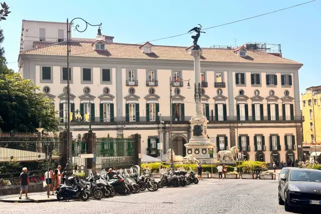 Gemeinschaftsbüro in Via dei Mille, Napoli - Foto 1