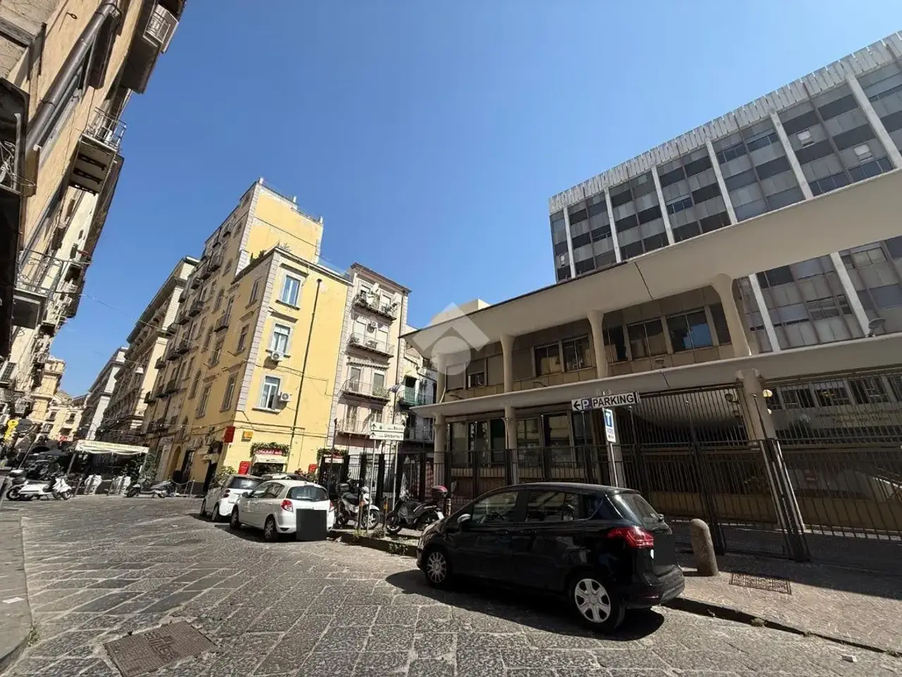 Negozio in Via Giulio Cesare Cortese, Napoli, {3} - Foto 1