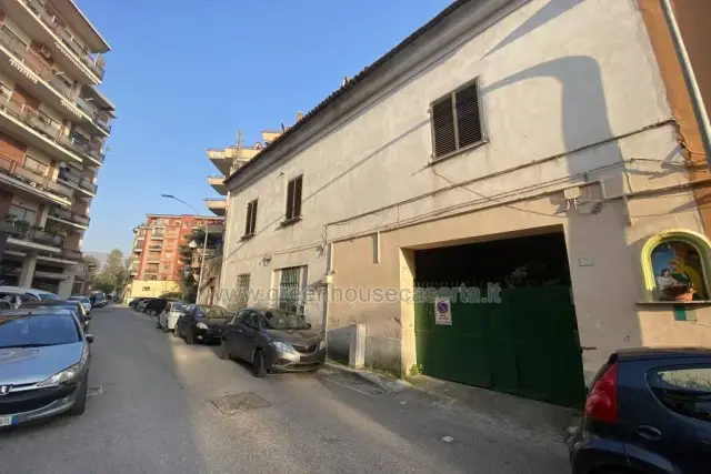 3-room flat in Via delle Ville 25, Caserta - Photo 1