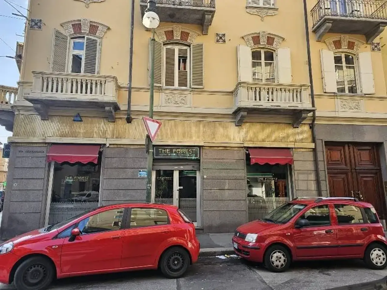 Locale commerciale in Via Monginevro 27, Torino, {3} - Foto 1