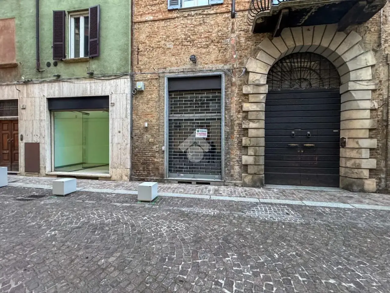 Negozio in Corso Giuseppe Garibaldi 80, Fiorenzuola D'Arda, {3} - Foto 1