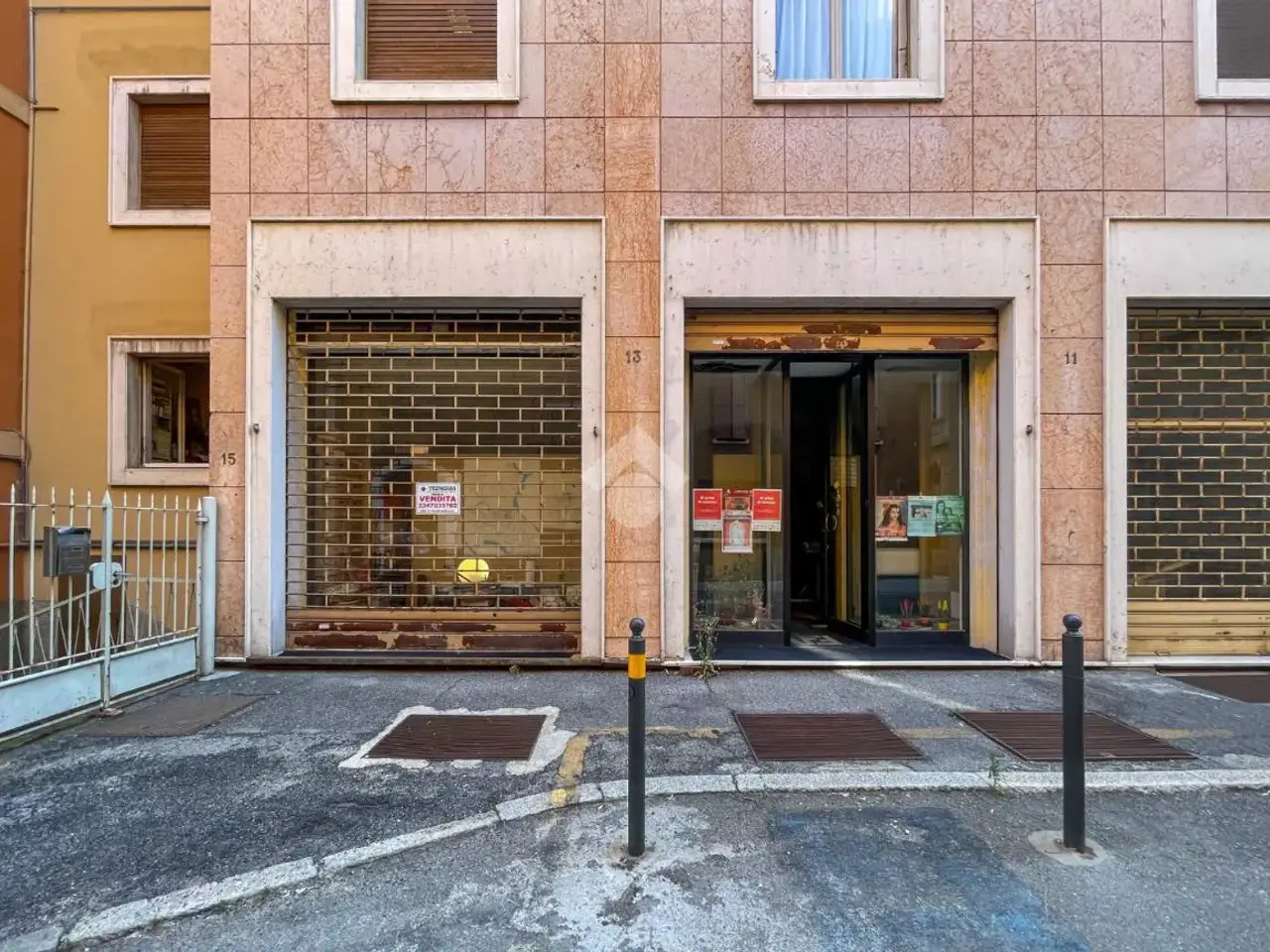 Negozio in Via Marcantonio Ingegneri 13, Cremona, {3} - Foto 1