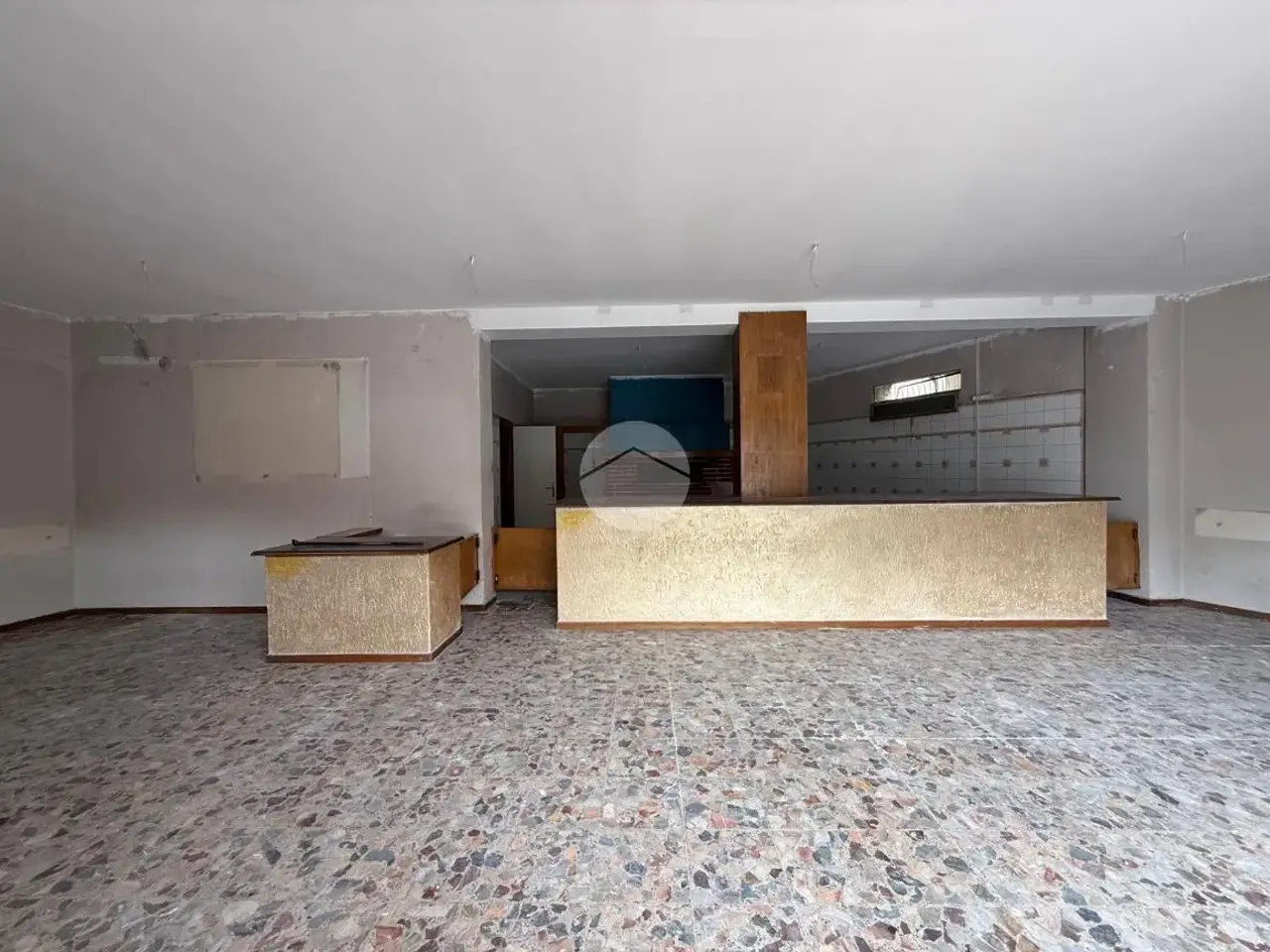 Negozio in Via Piave, Azzano San Paolo, {3} - Foto 1