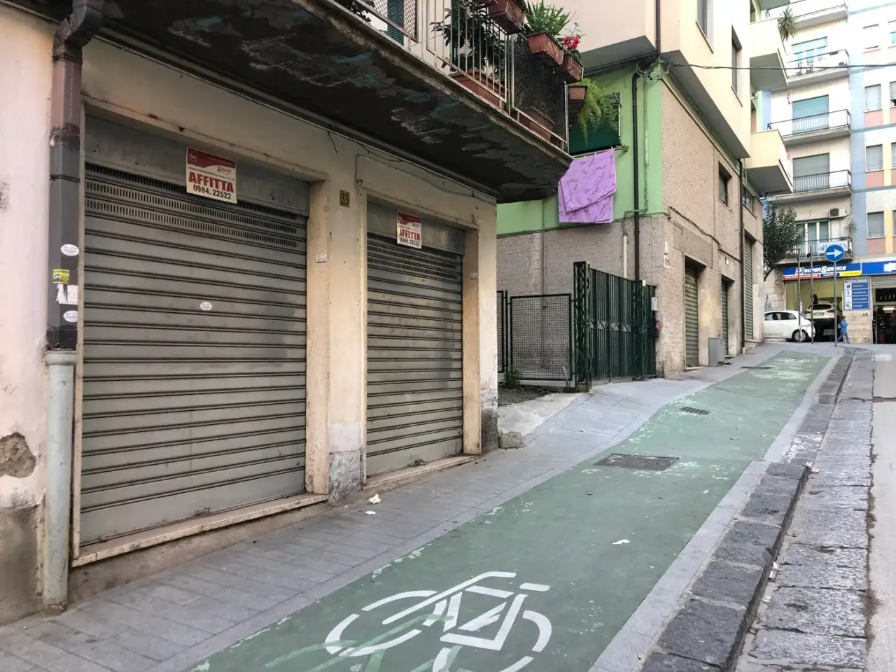 Negozio in Cosenza Via Tancredi 33, Cosenza, {3} - Foto 1