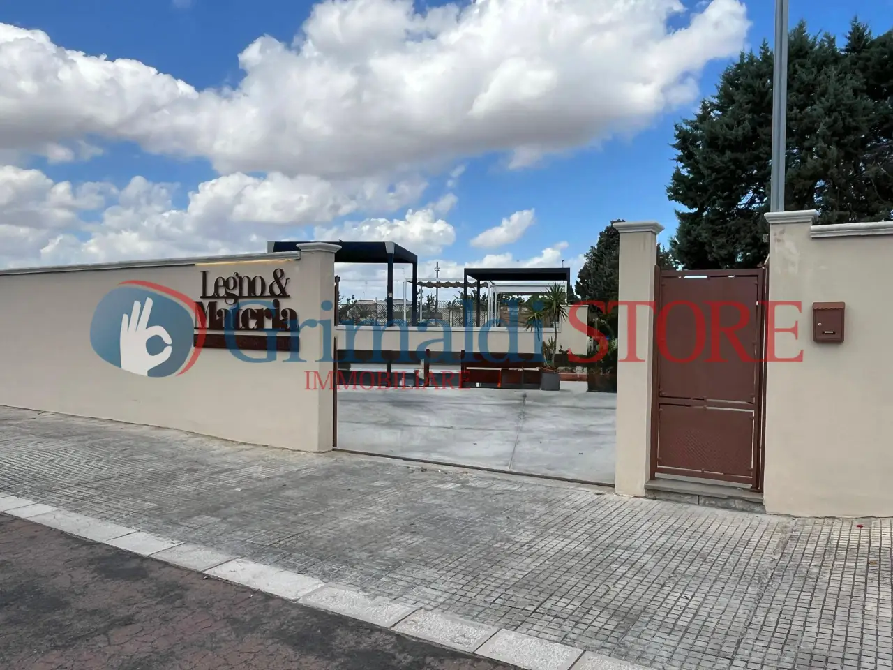 Magazzino in Viale Giovanni Paolo II 71, Lecce, {3} - Foto 1