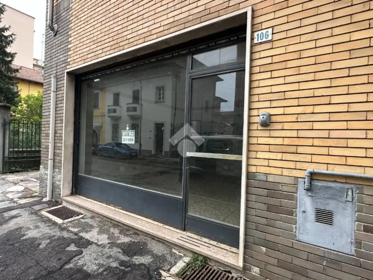 Negozio in Via Cavallotti 106, Novi Ligure, {3} - Foto 2