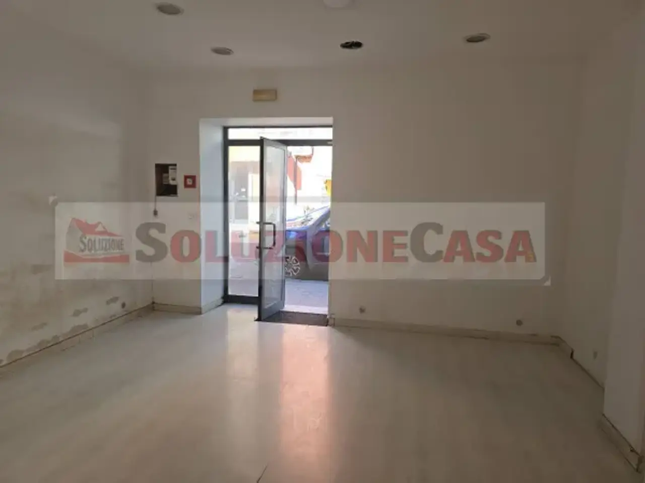 Negozio in Via Regina Margherita 12, Santa Teresa Di Riva, {3} - Foto 1