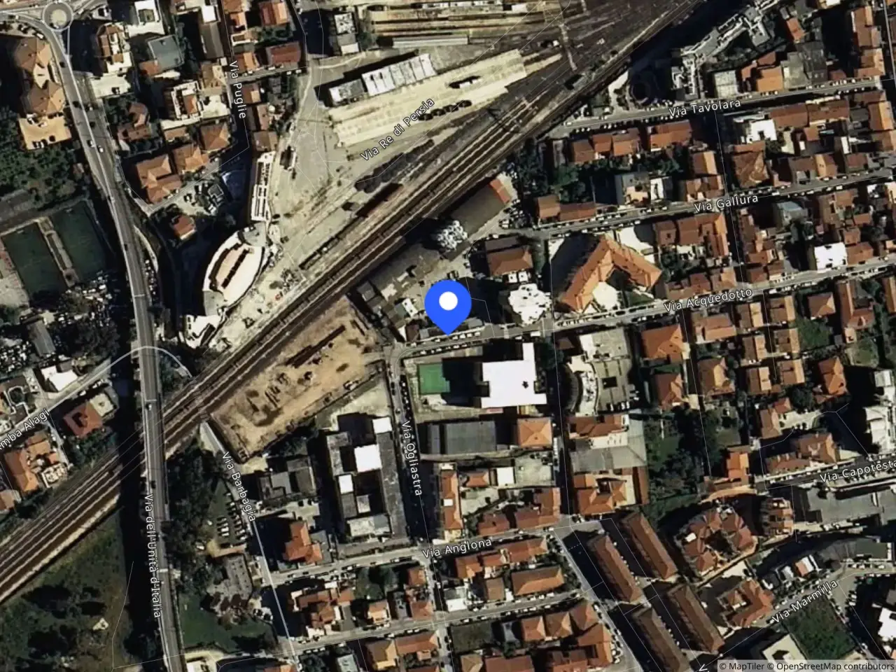 Negozio in Via Acquedotto 116-118 116, Olbia, {3} - Foto 2