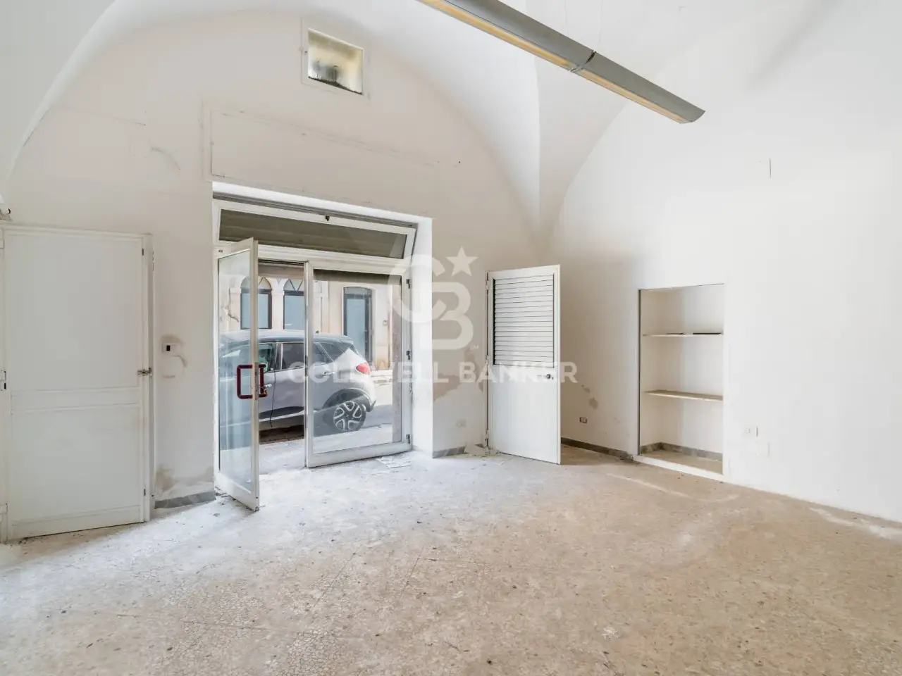 Negozio in Via Manzoni 11, Mola Di Bari, {3} - Foto 1