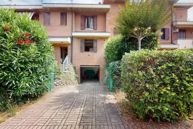 Terraced house in Via Caduti di Cefalonia, Castel San Pietro Terme - Photo 1