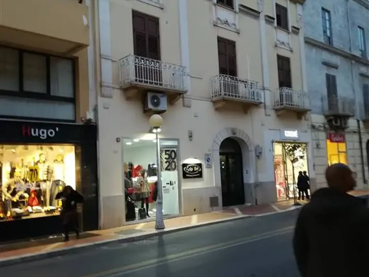 Negozio in Via Giacomo Matteotti-Piazza Liberta', Salemi, {3} - Foto 1