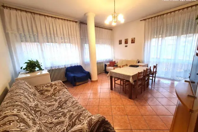 2-room flat in Via Camillo Benso di Cavour 11/13, Seveso - Photo 1