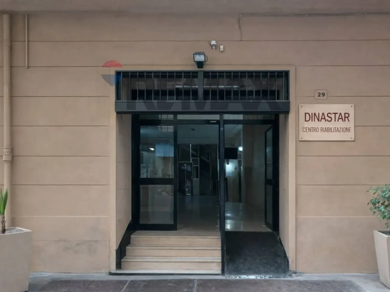Negozio in Via Carlo Pisacane 29, Napoli, {3} - Foto 1