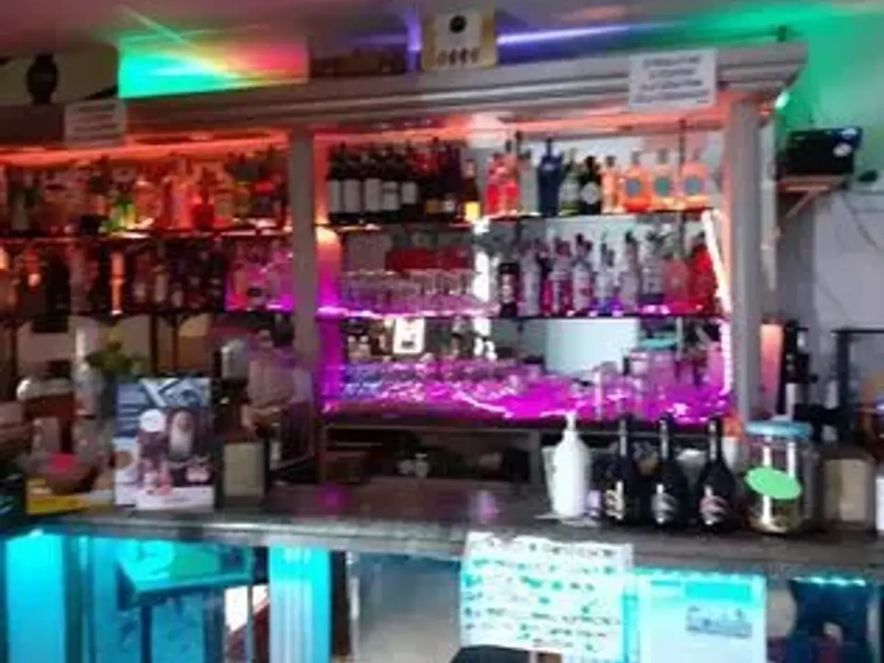 Bar in Via Cimarosa, Savona, {3} - Foto 2